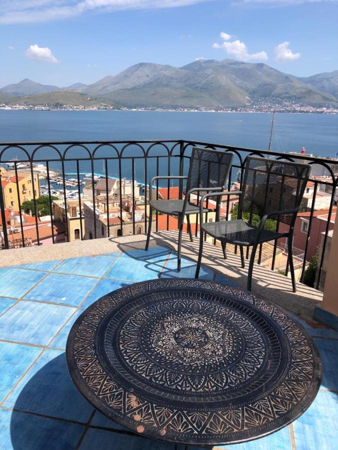 Le Suite Guarinelli B&B Gaeta Exterior photo