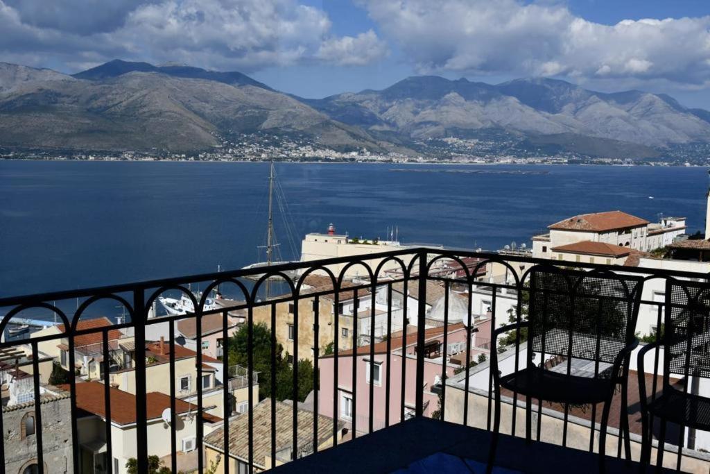 Le Suite Guarinelli B&B Gaeta Exterior photo