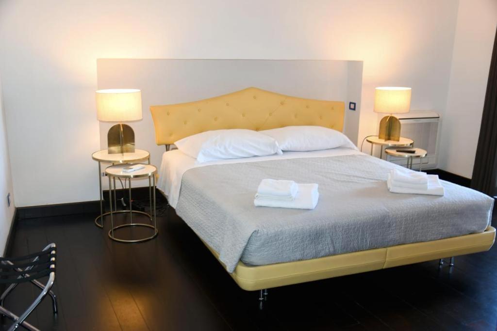 Le Suite Guarinelli B&B Gaeta Exterior photo
