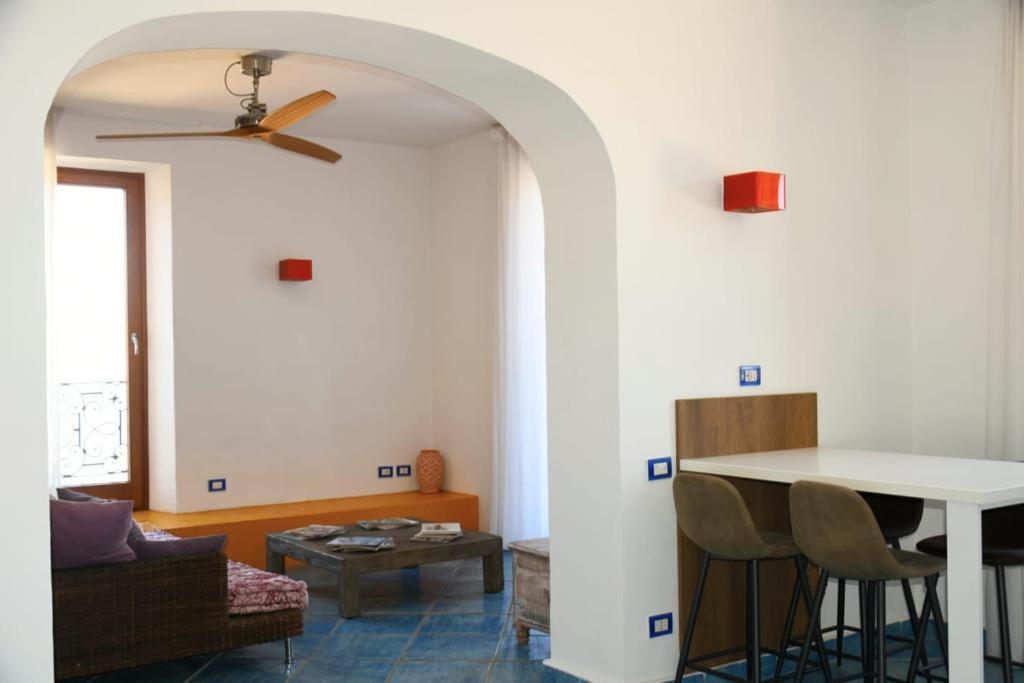 Le Suite Guarinelli B&B Gaeta Exterior photo
